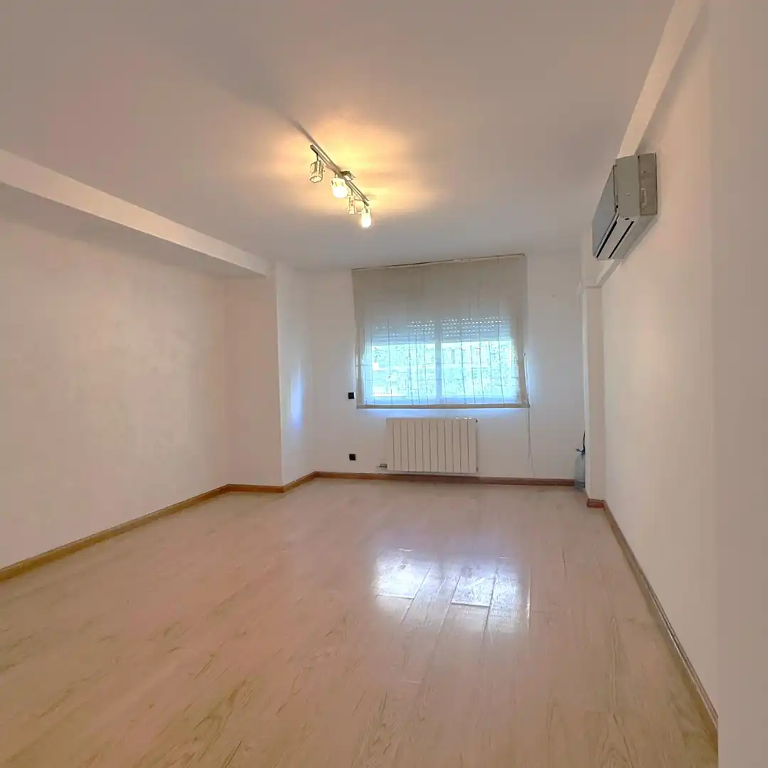 Sala de estar de Piso en venta en Barcelona con Aire acondicionado, Calefacción y Parquet