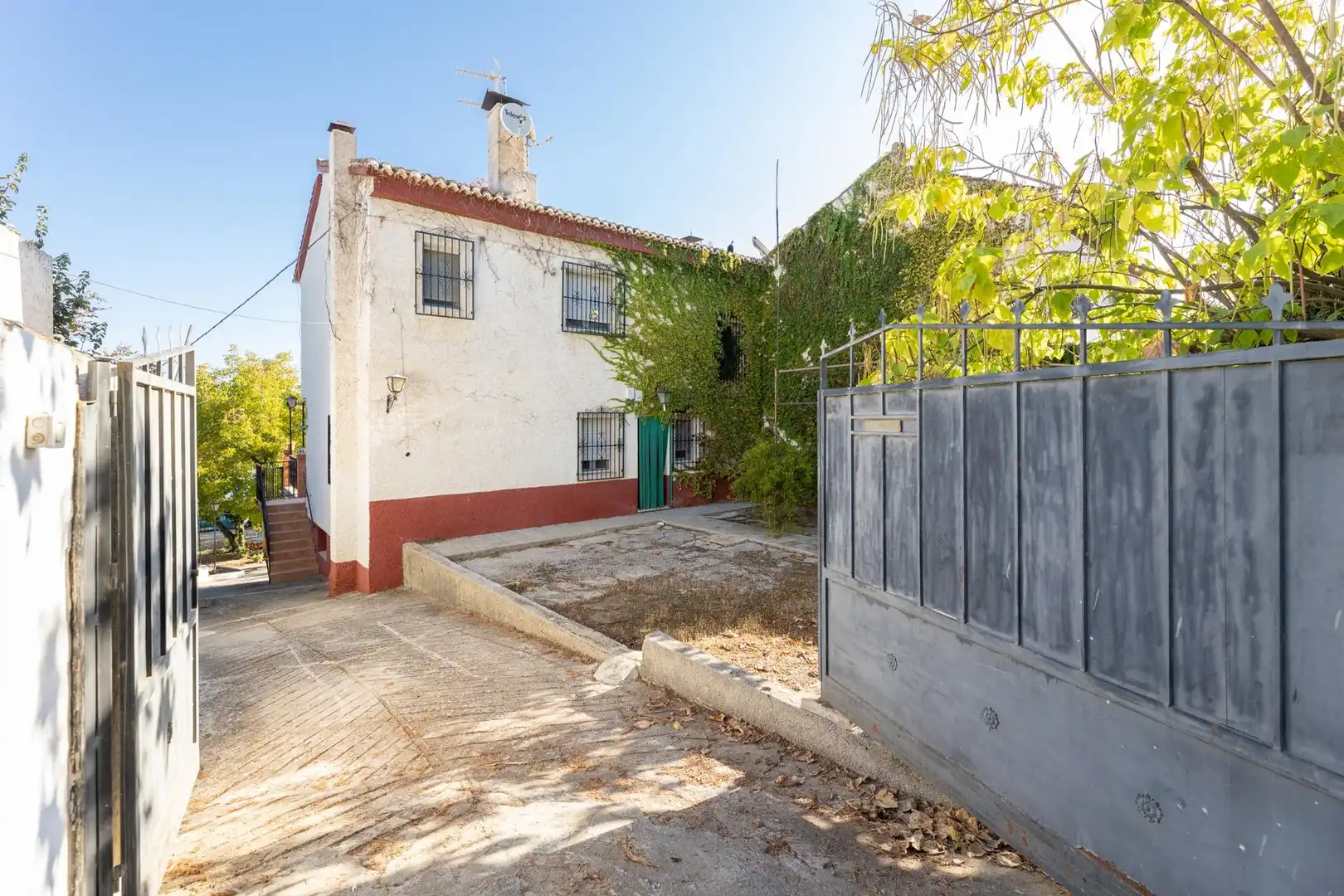 Villa con giardino in vendita a Avenida Doctor Emilio Muñoz 12, imagen 5