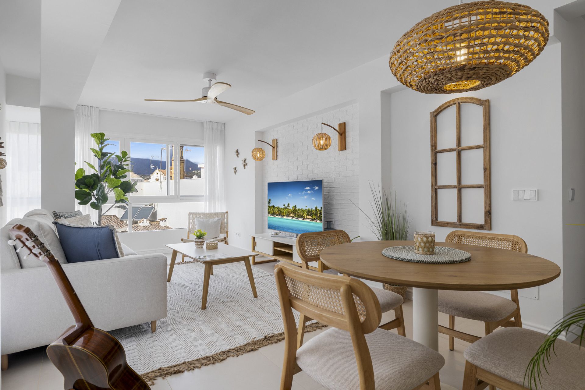 Living room of Apartment for sale in Estepona  with Air Conditioner
