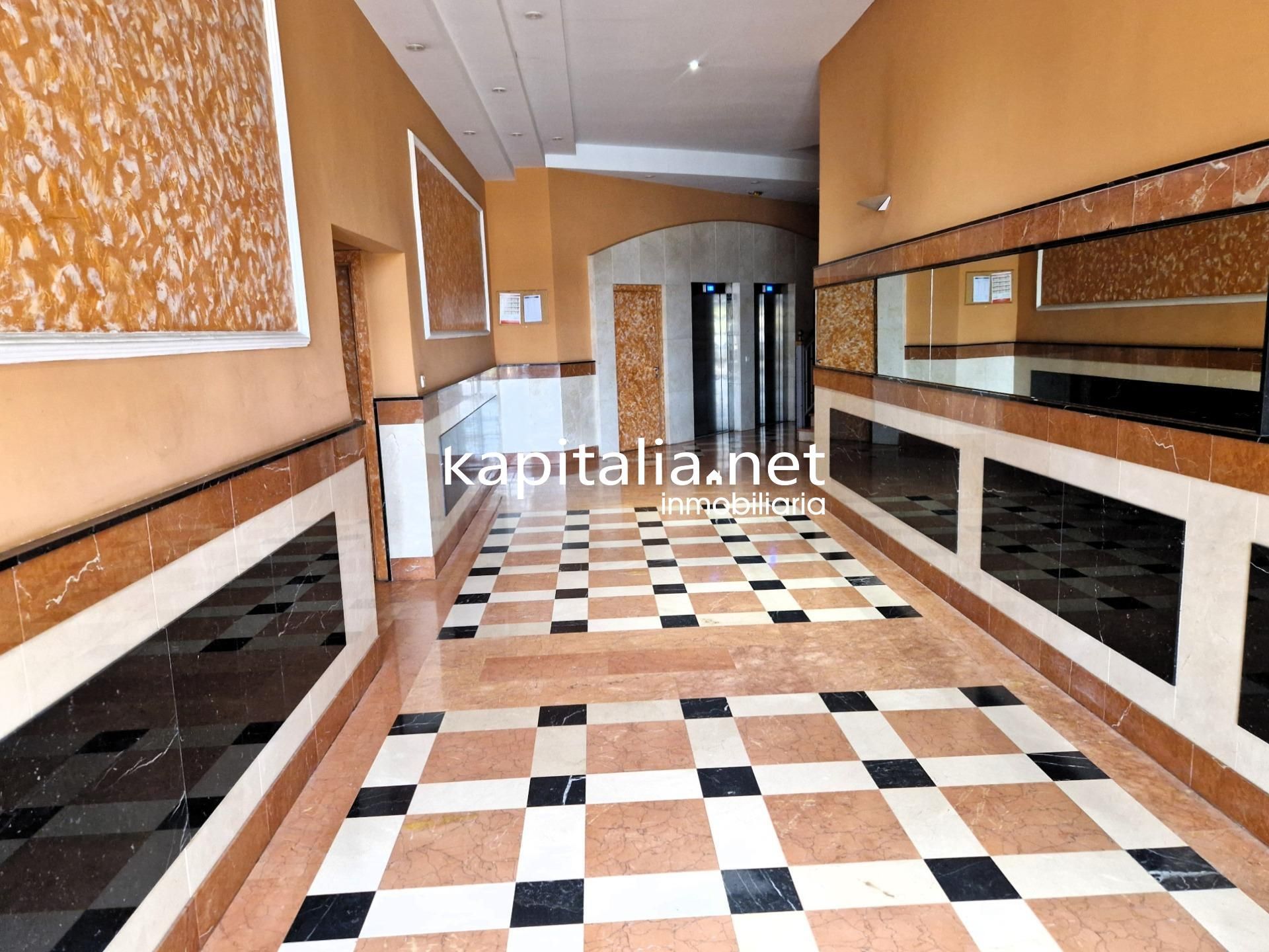 Flat for sale in Ontinyent  with Air Conditioner, Heating and Terrace