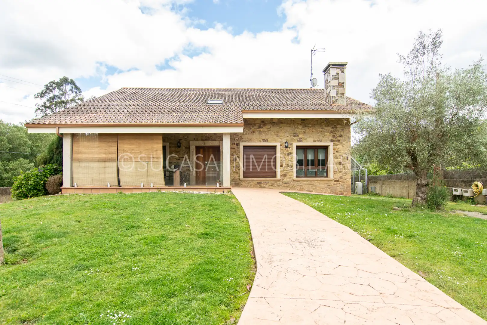 Außenansicht von Haus oder Chalet zur Miete in Abegondo mit Heizung, Privatgarten und Parkett