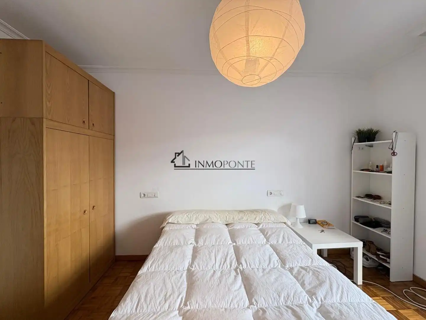 Bedroom of Flat for rent in Pontevedra Capital   with Heating, Terrace and Furnished