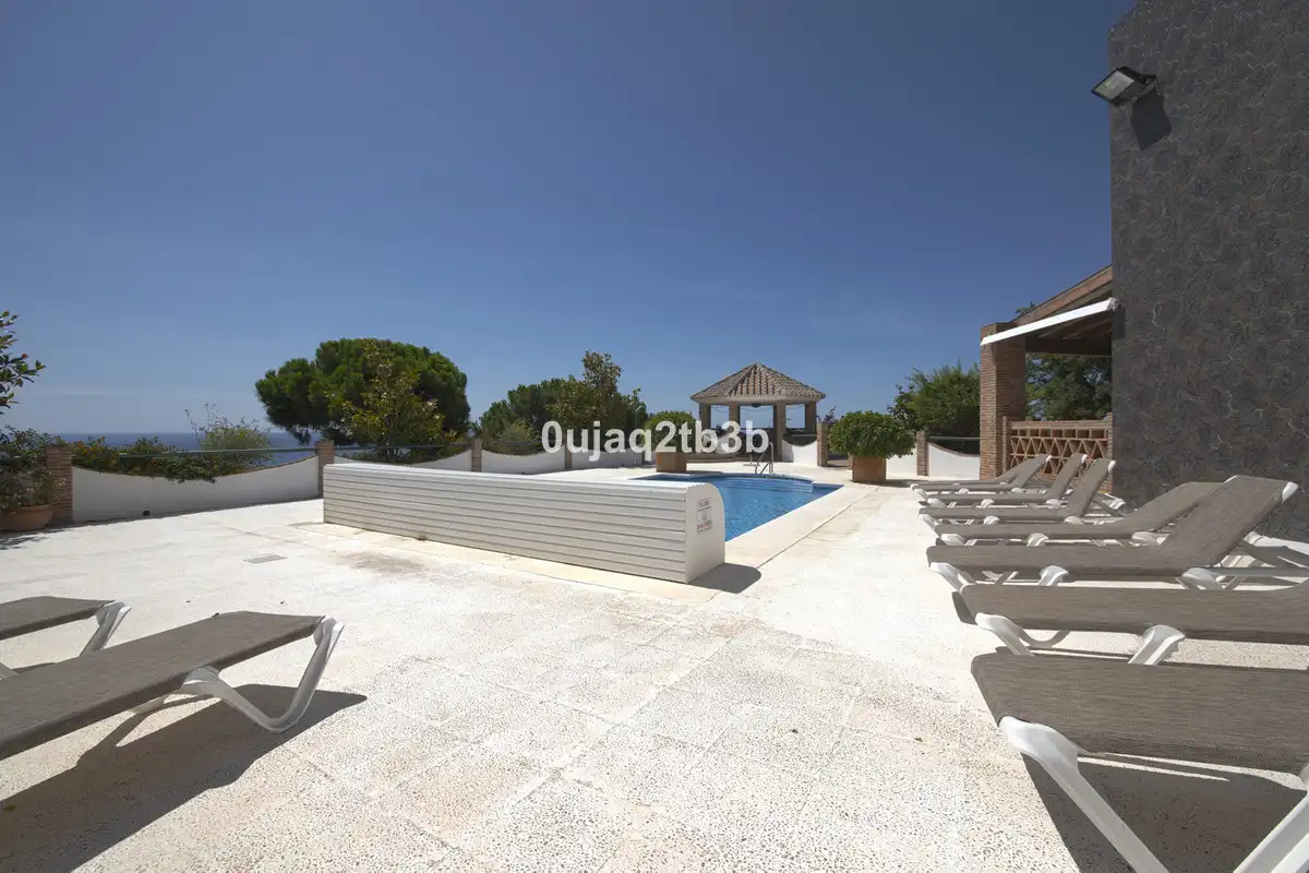 Casa amb piscina en venda a Altos de Estepona, imagen 5