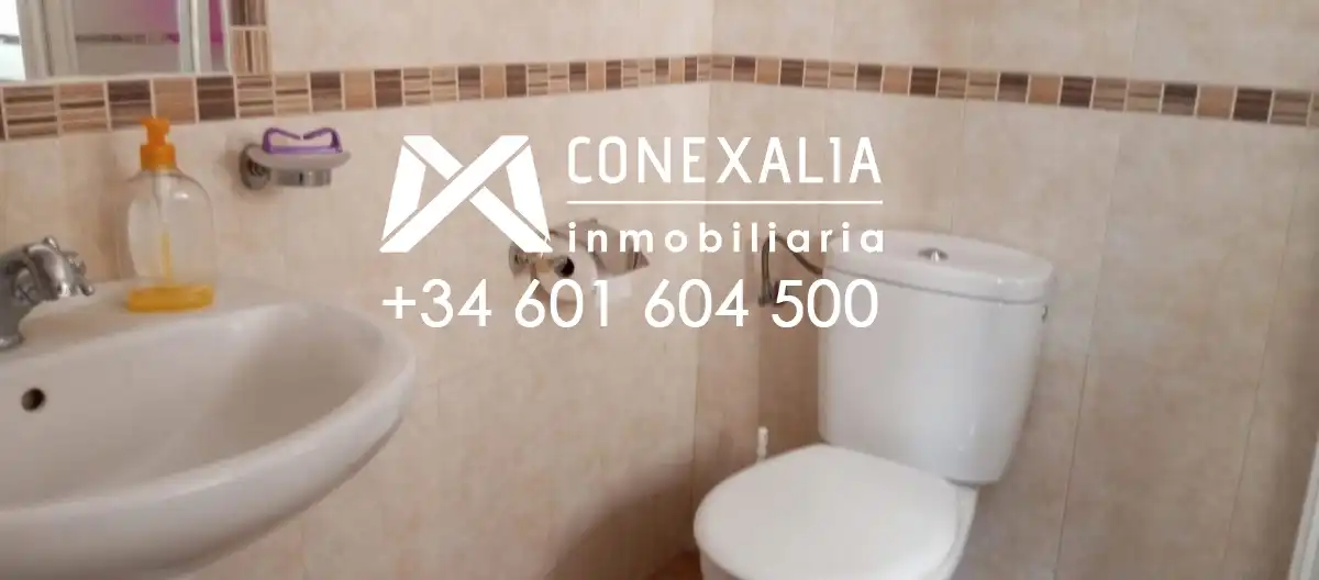 Badezimmer von Haus oder Chalet zum Verkauf in Olvera mit Terrasse