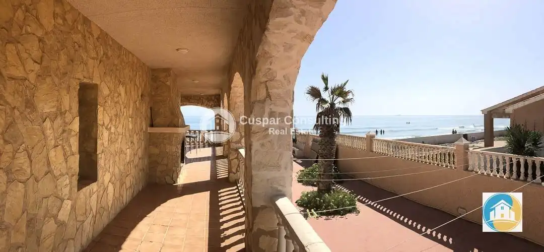 Terrassa de Casa o xalet en venda en La Manga del Mar Menor amb Aire condicionat, Terrassa i Piscina