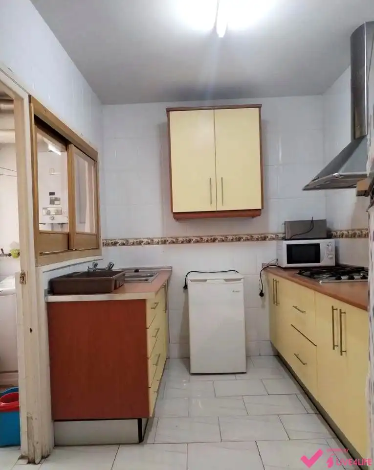 Cocina de Planta baja de alquiler en Granada con Amueblado