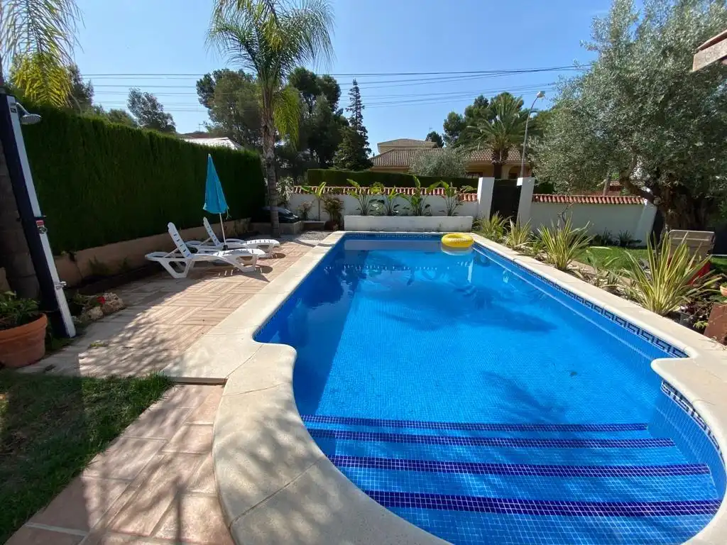 Piscina de Casa o chalet de alquiler en L'Eliana con Aire acondicionado, Terraza y Trastero