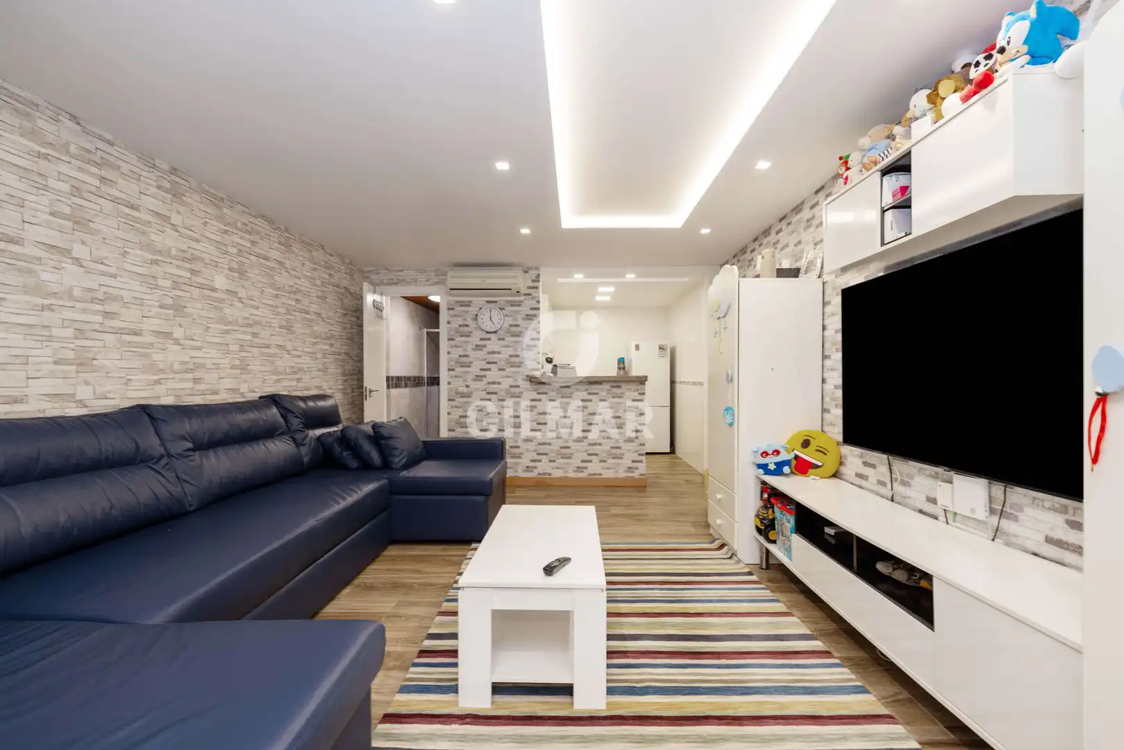 Wohnzimmer von Einfamilien-Reihenhaus zum Verkauf in Fuengirola mit Heizung