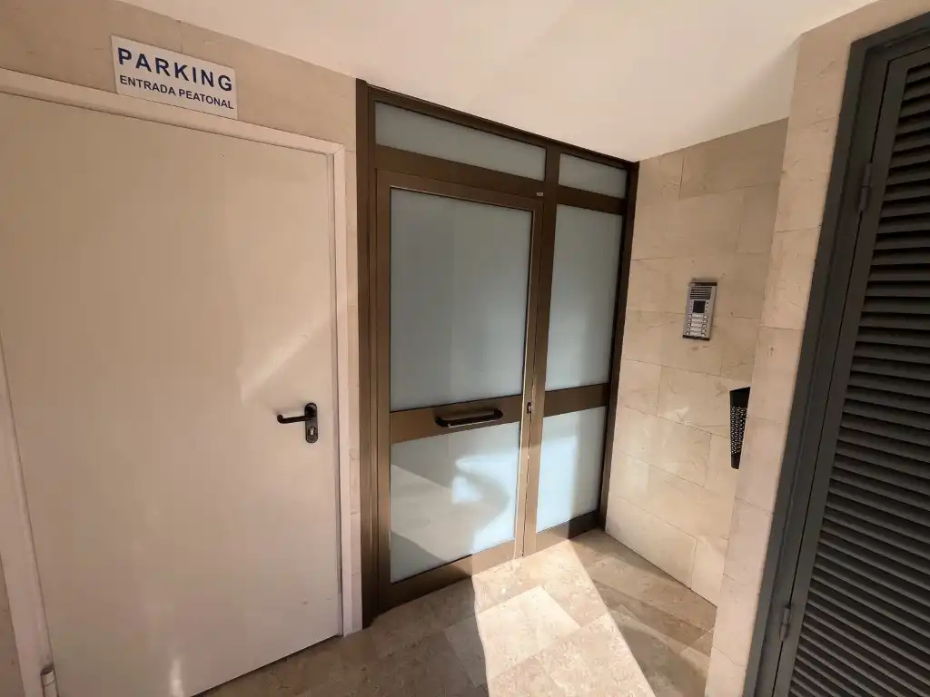 Einzelparkplatz zum Verkauf in Calle Lleo, imagen 9