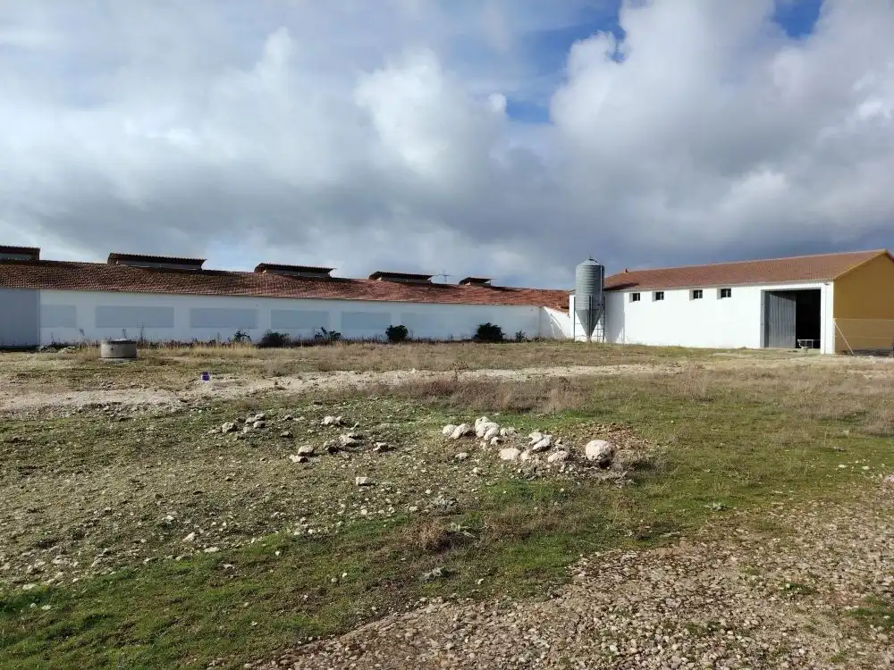 Vista exterior de Local de alquiler en Viloria