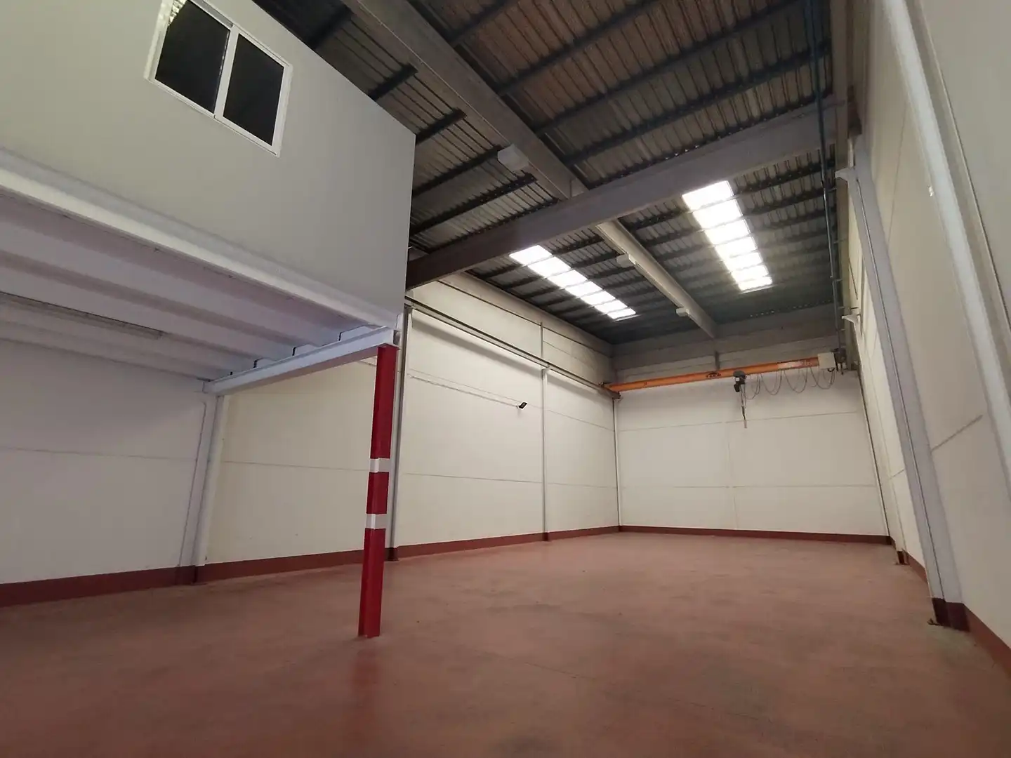 Nave industrial de alquiler en Novelda