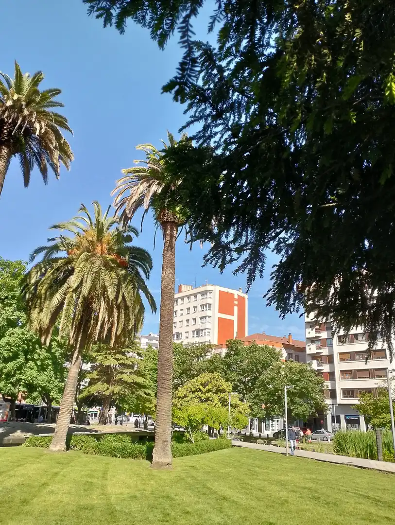 Vista exterior de Piso de alquiler en Gijón  con Calefacción y Amueblado