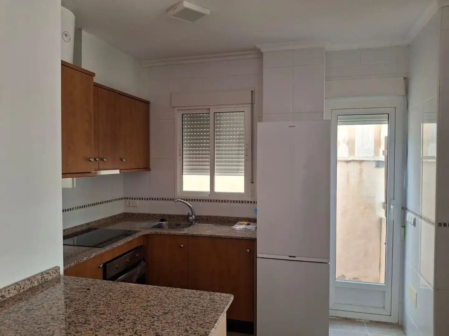 Cocina de Planta baja de alquiler en Algorfa con Calefacción, Jardín privado y Terraza