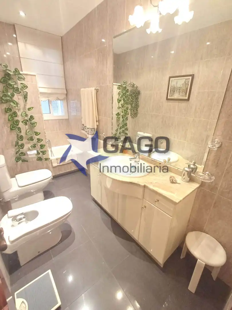 Wohnung zum Verkauf in Córdoba mit Heizung, Terrasse und Möbliert