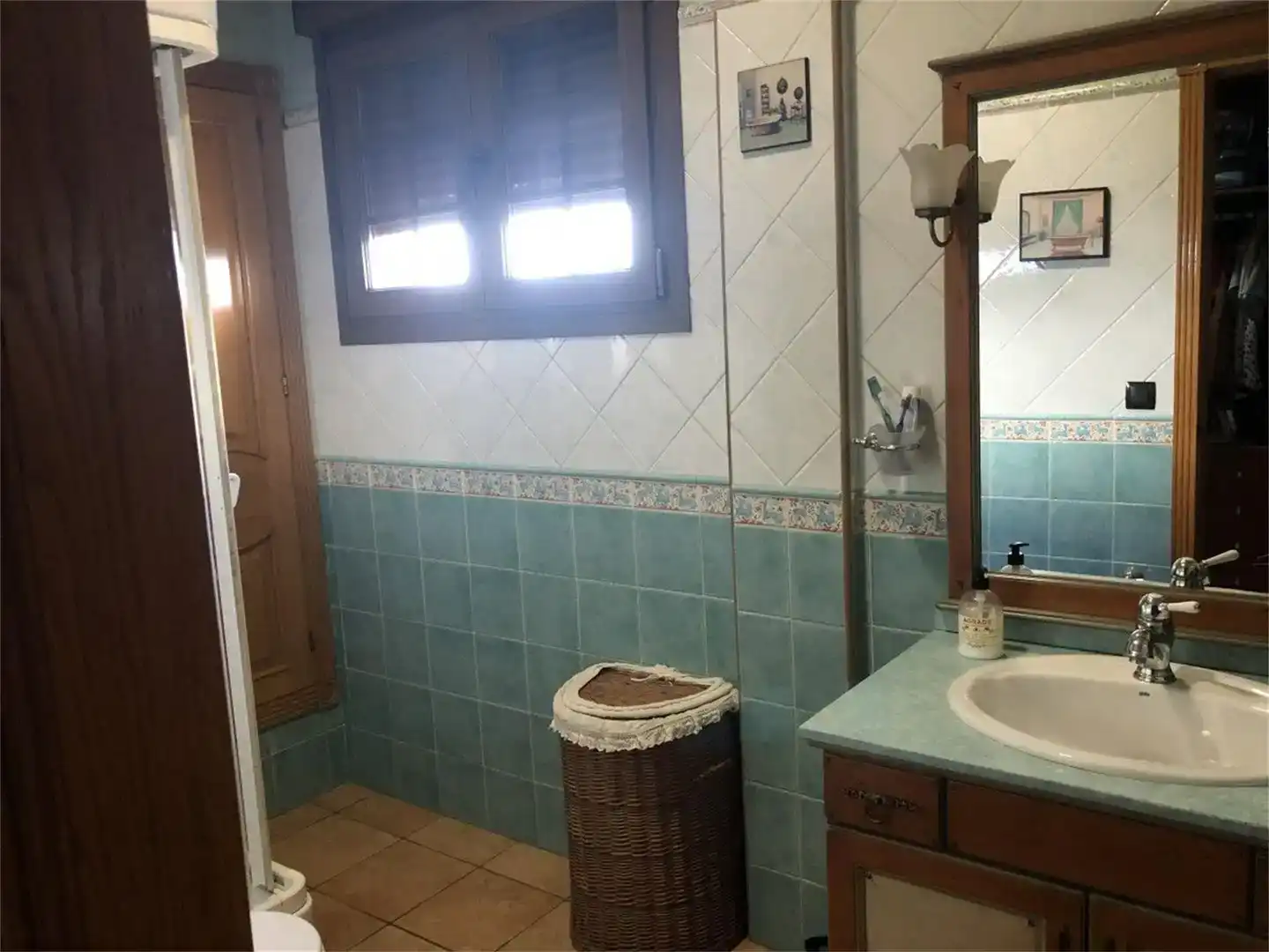 Bany de Casa adosada en venda en Gibraleón amb Aire condicionat i Moblat
