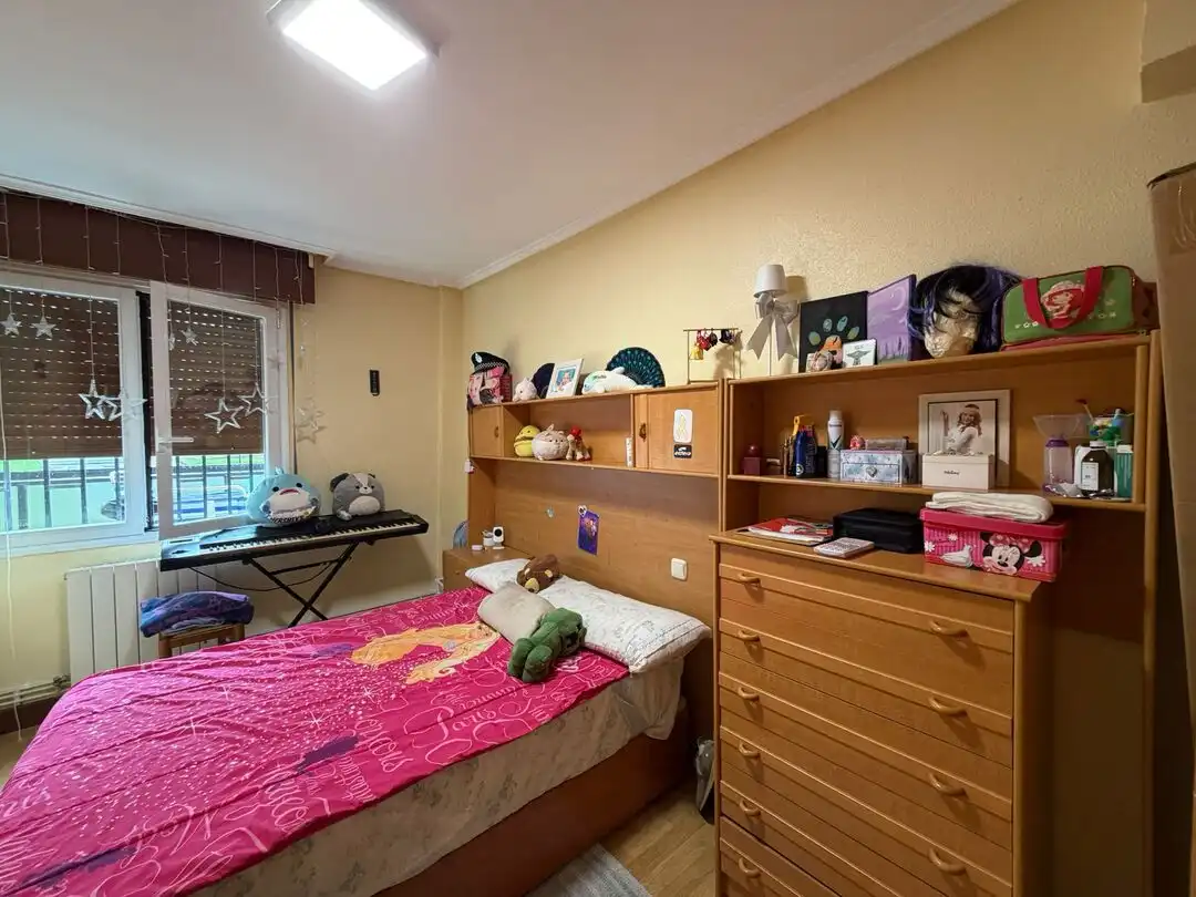 Dormitori de Pis en venda en Galdakao amb Calefacció, Terrassa i Moblat