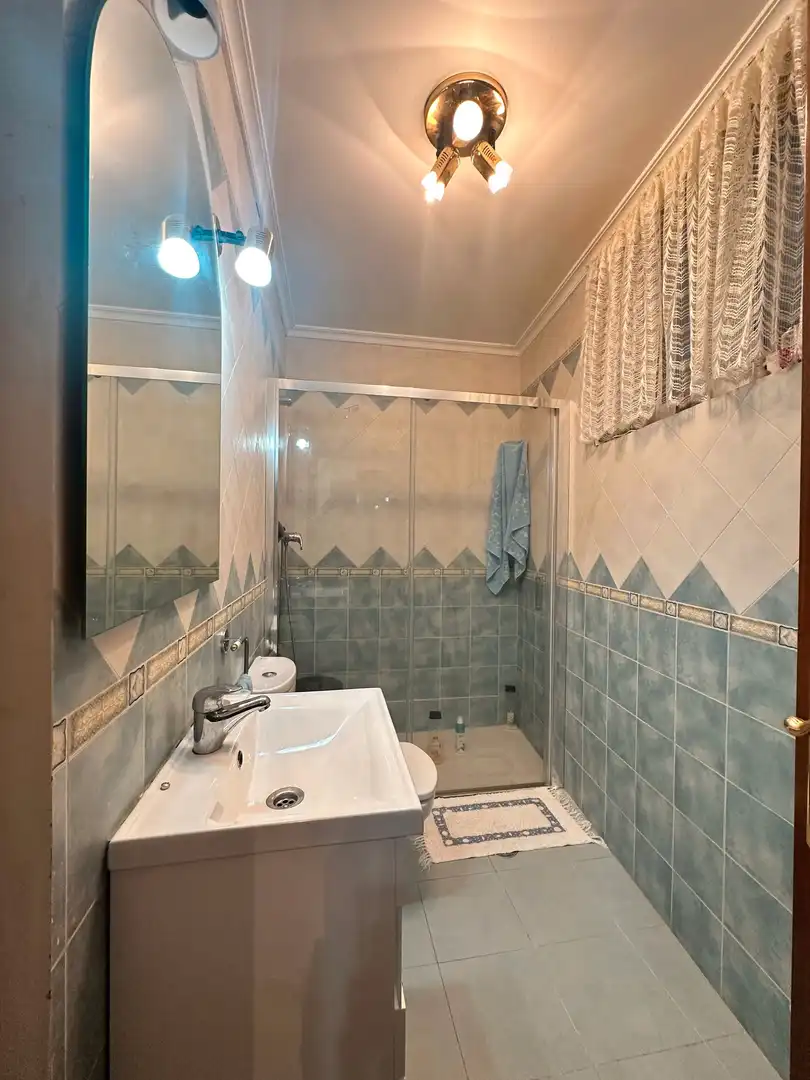 Baño de Casa o chalet en venta en O Carballiño   con Calefacción, Jardín privado y Parquet
