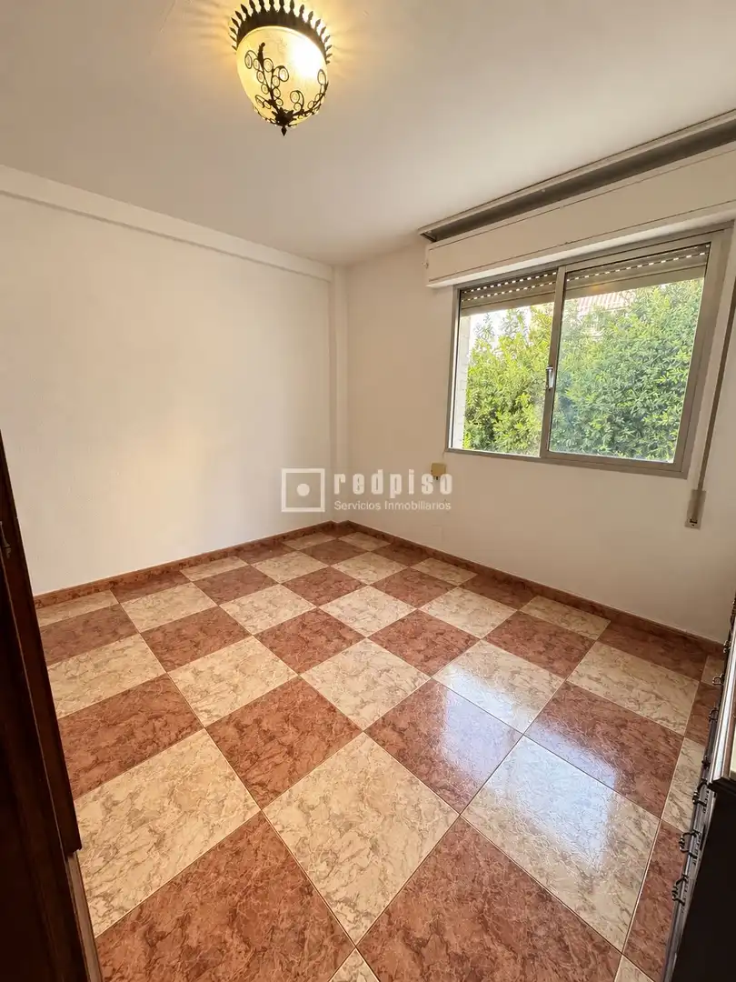Bedroom of Flat for sale in Carretera de Cádiz