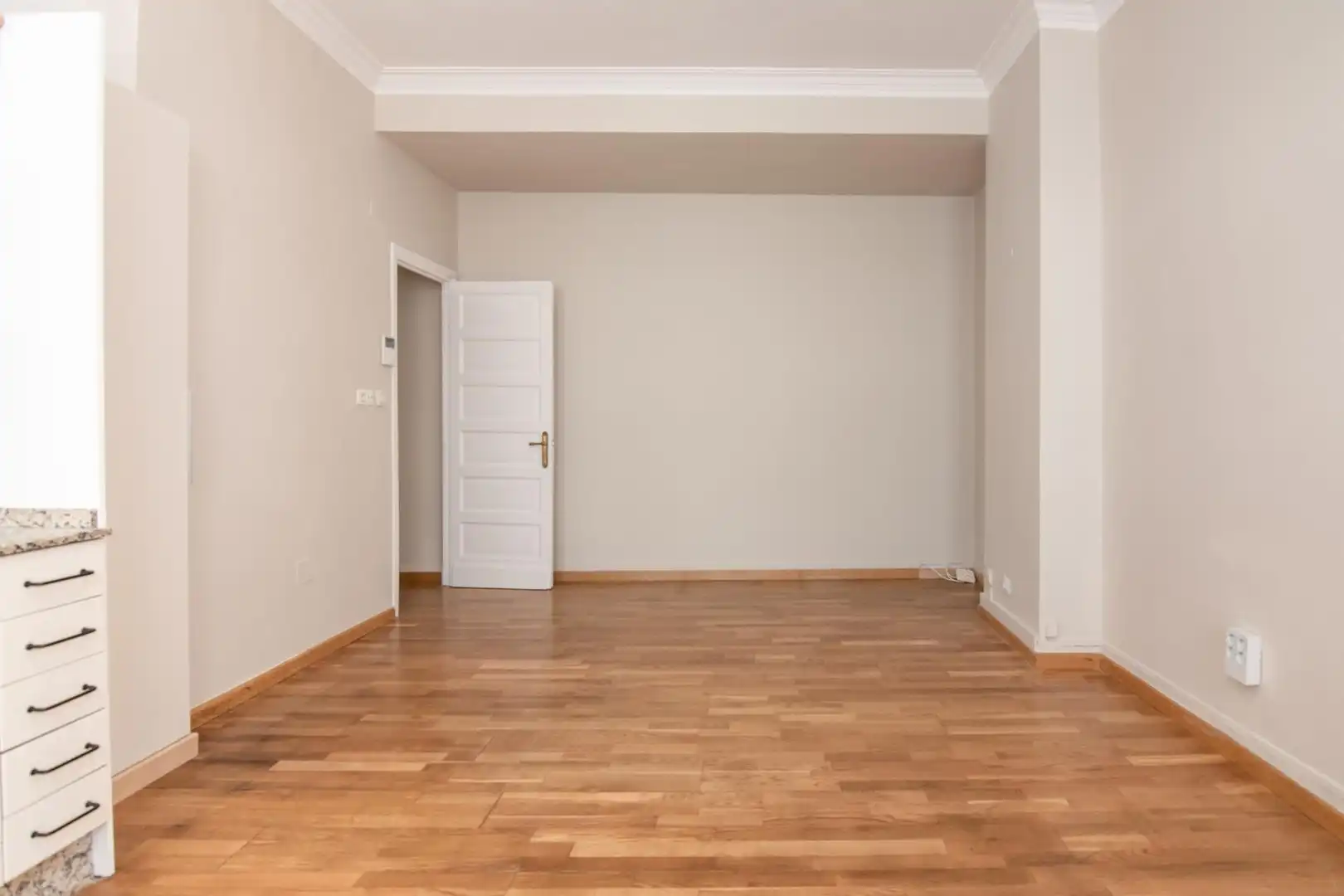 Apartamento de alquiler en Calle ROSALIA CASTRO, 13, Ensanche
