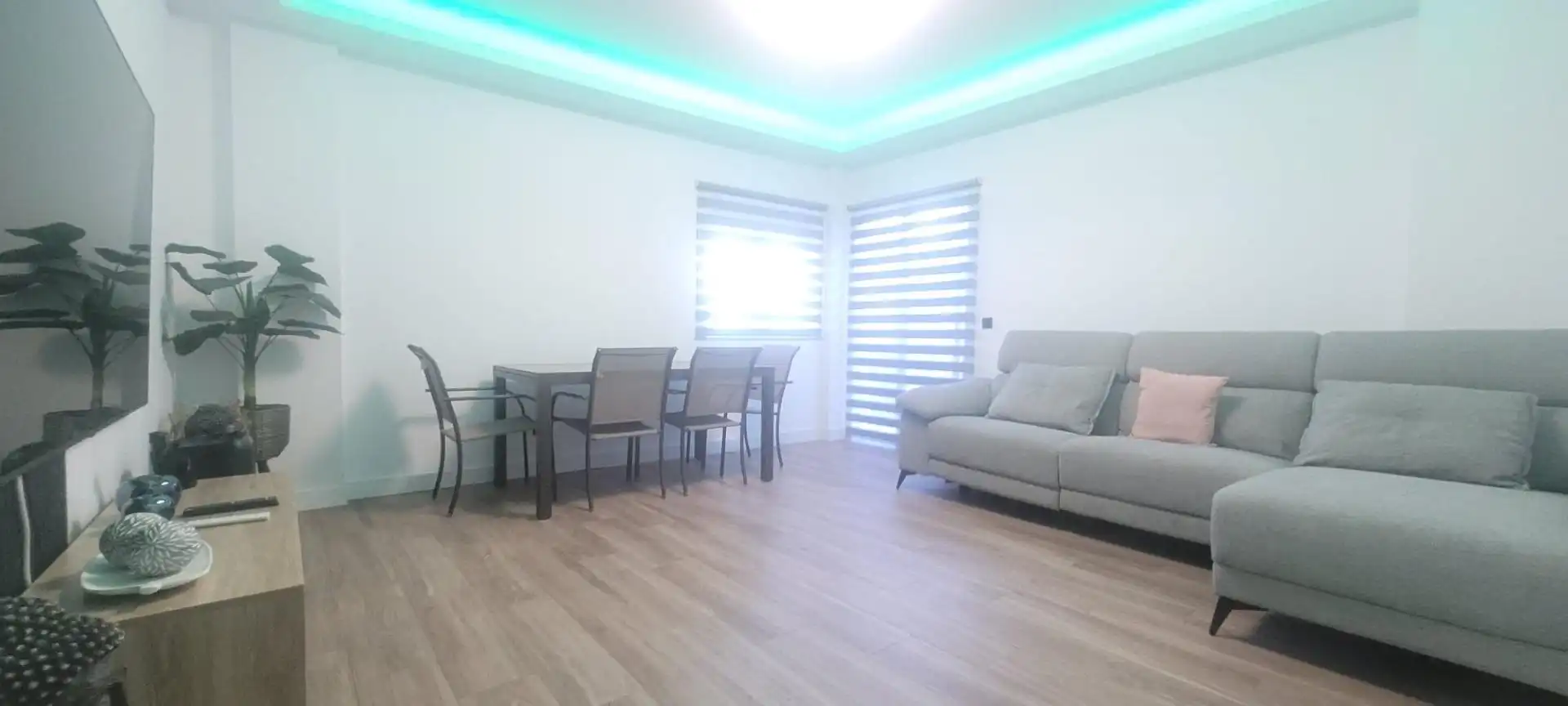 Living room of Detached homes for sale in Cáceres  with Air Conditioner and Storage room