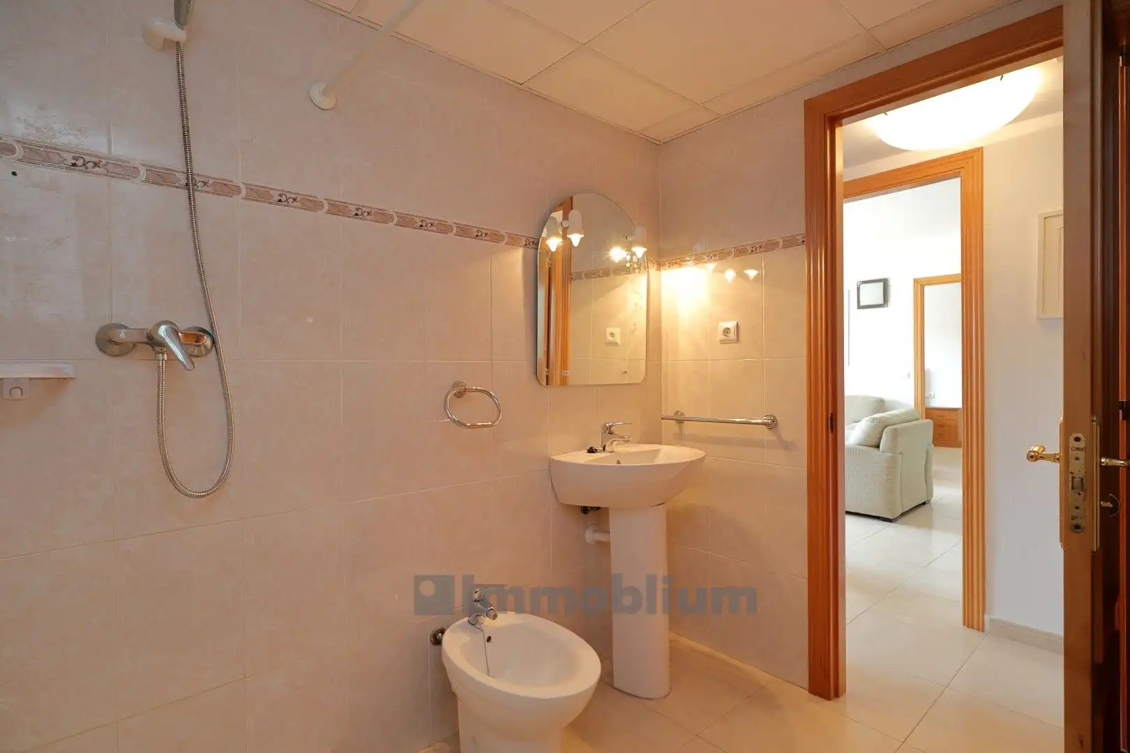 Badezimmer von Wohnung zur Miete in Torredembarra mit Klimaanlage, Heizung und Privatgarten