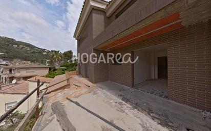 Vista exterior de Casa o xalet en venda en Vallirana amb Jardí privat, Terrassa i Traster