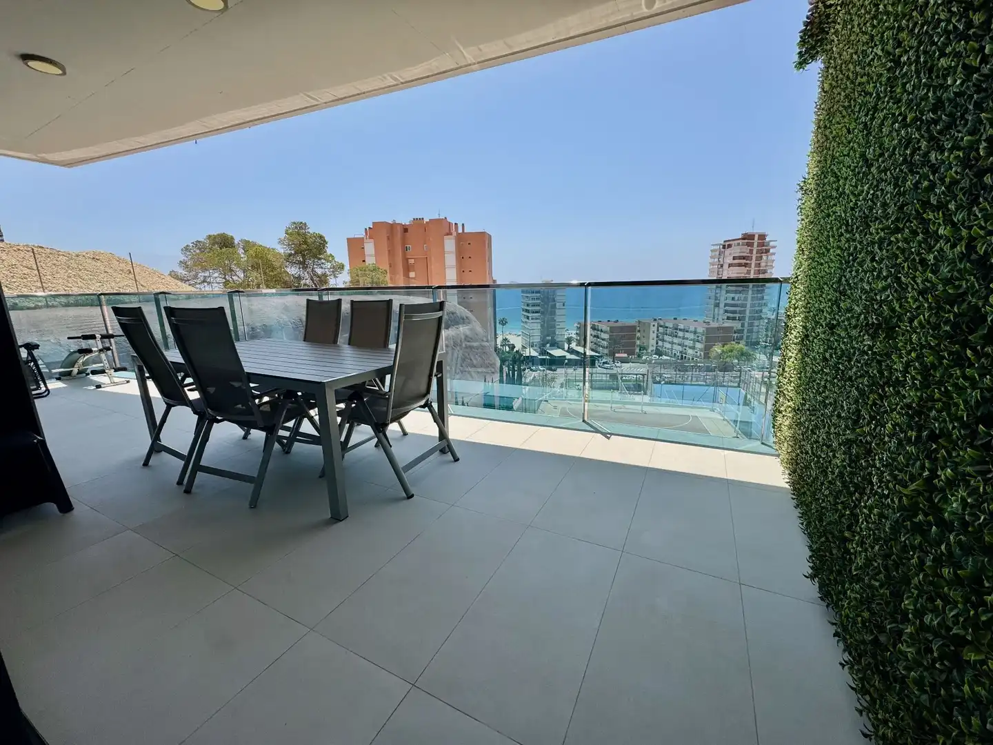 Apartment with pool to rent in Playa de Poniente