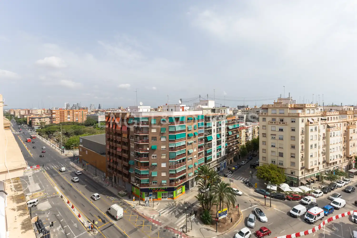 Vista exterior de Piso en venta en Valencia con Aire acondicionado, Calefacción y Amueblado