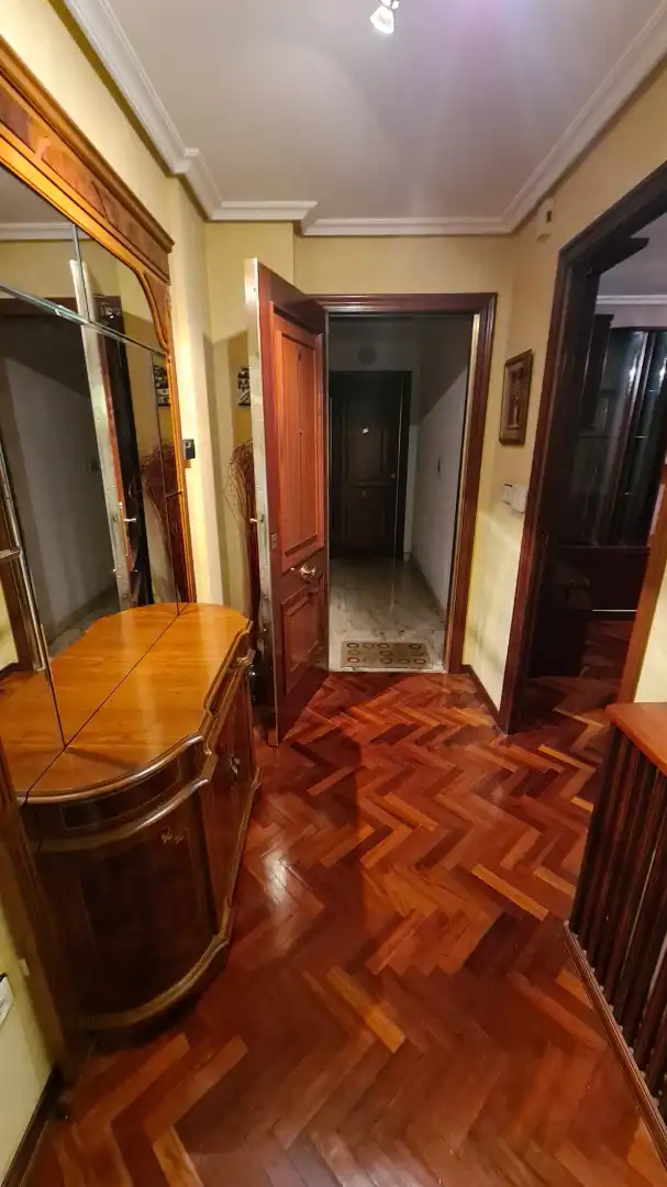 Pis de lloguer en Ourense Capital  amb Calefacció, Parquet i Moblat
