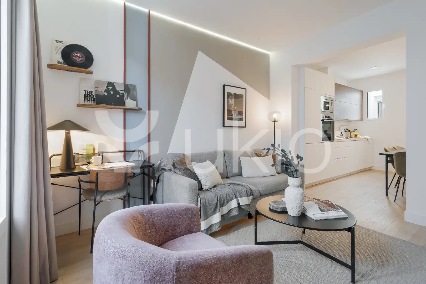Sala d'estar de Apartament de lloguer en Madrid amb Aire condicionat, Calefacció i Moblat