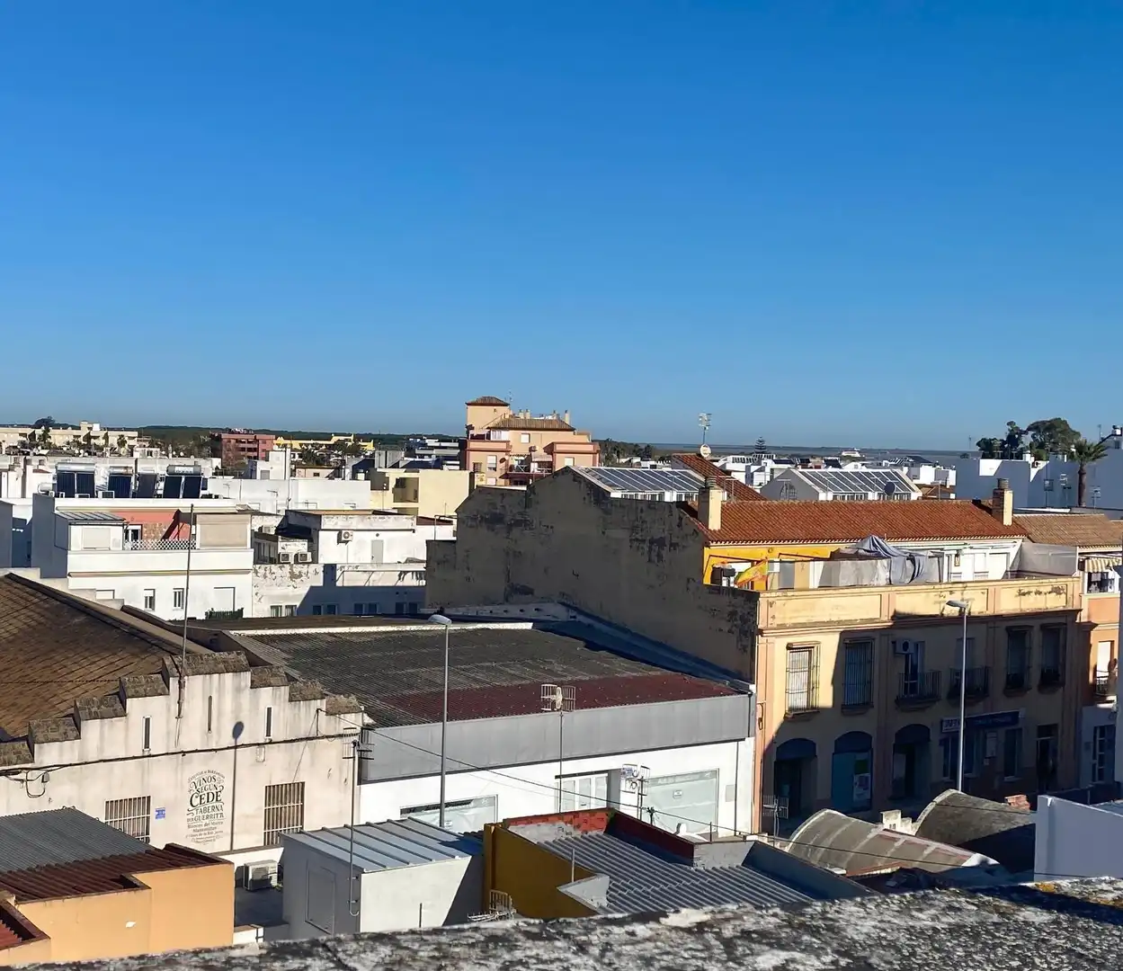 Vista exterior de Piso en venta en Sanlúcar de Barrameda con Aire acondicionado y Balcón