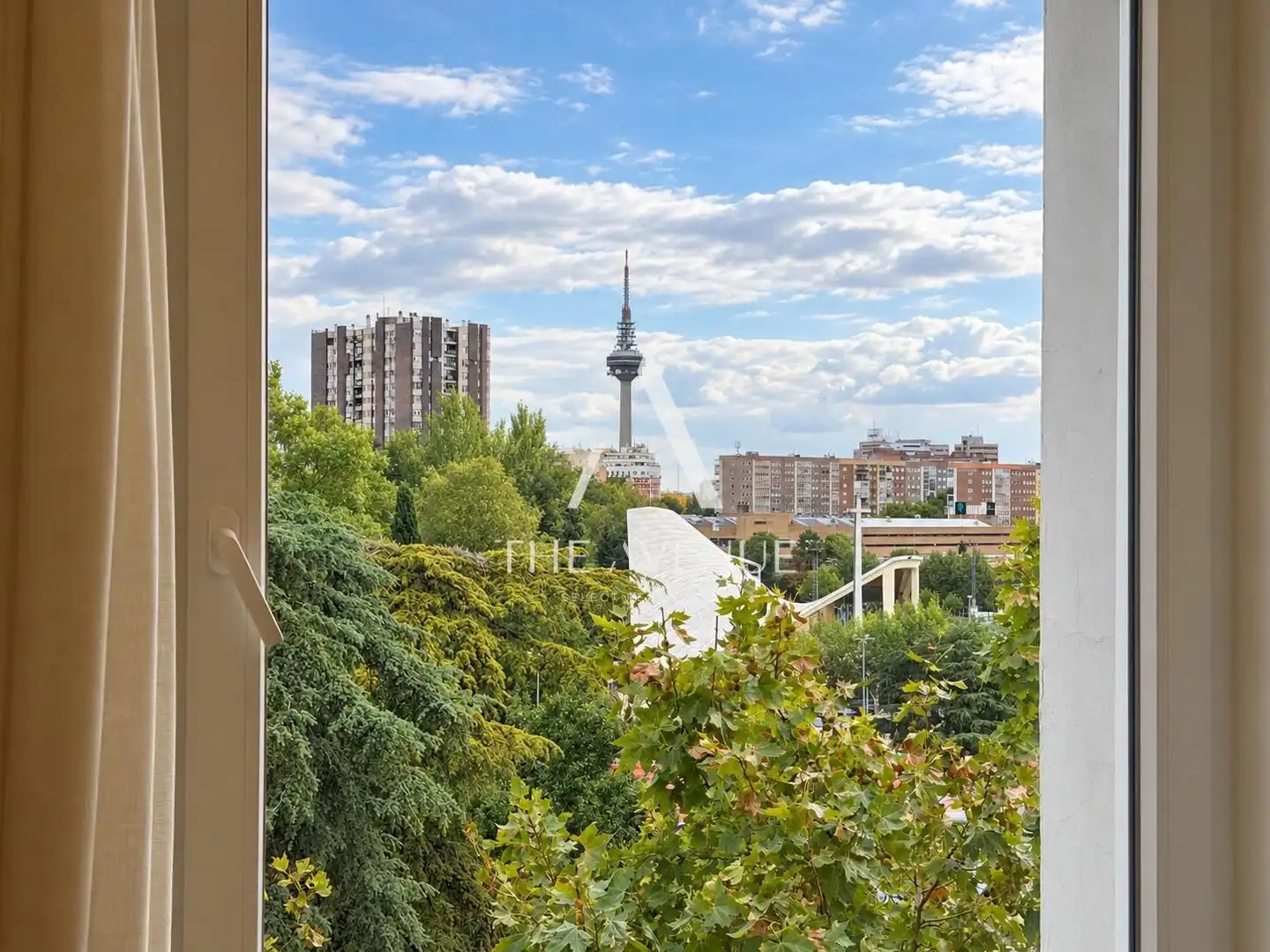 Vista exterior de Pis en venda en Retiro