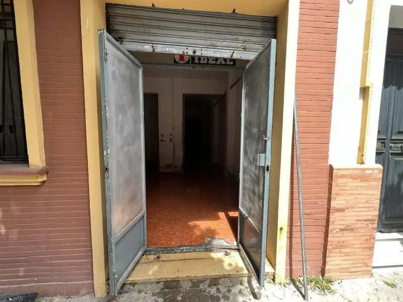 Local en venta en Sevilla