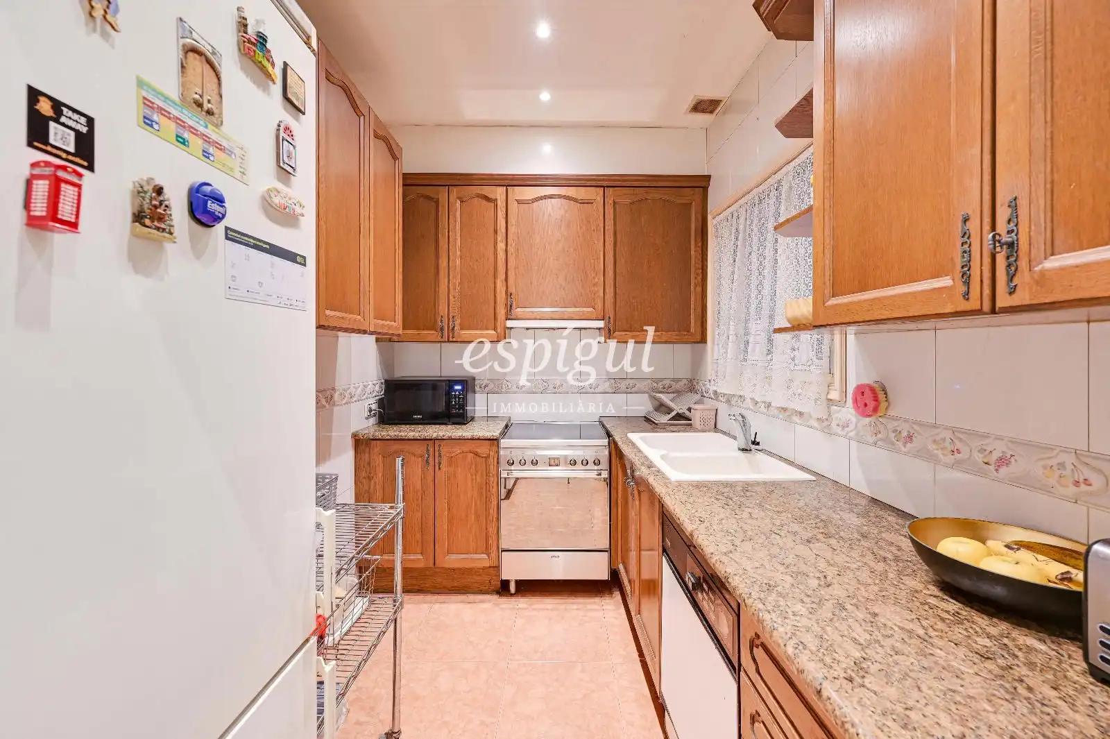 Cocina de Piso en venta en Girona con Calefacción, Terraza y Amueblado