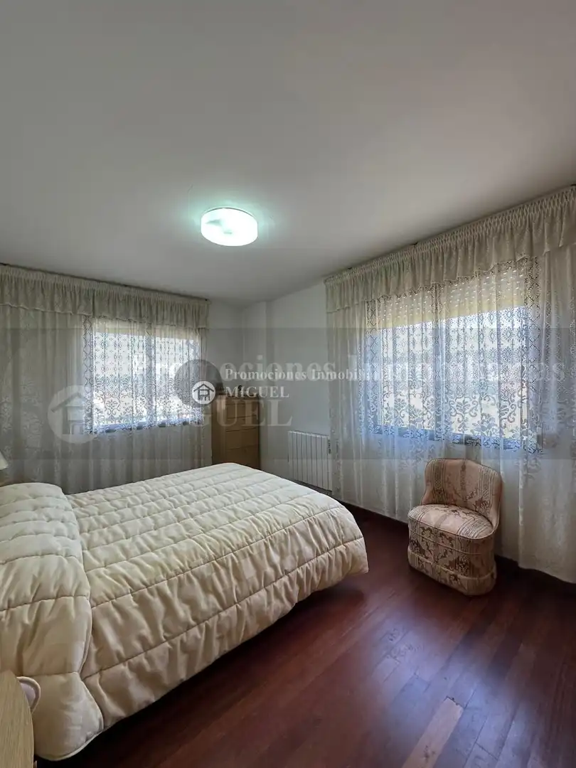 Dormitori de Casa o xalet en venda en Verín