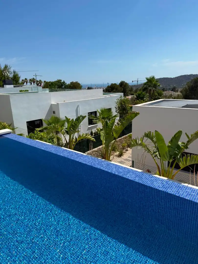 Haus oder Chalet zur Miete in Calle Calle Reina Sofía, Golf Bahía
