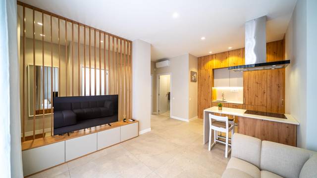 Apartamento en Venta en Calle de Aaiún en Altozano - Conde Lumiares