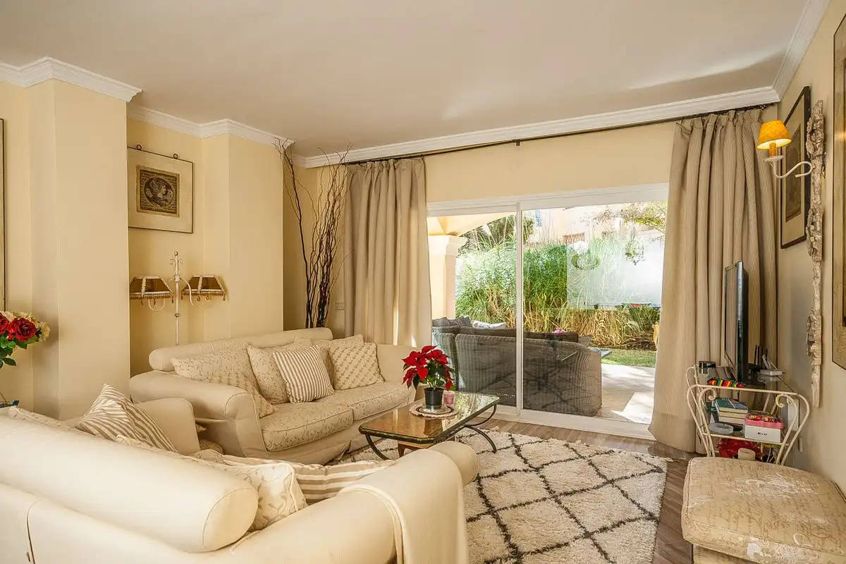 Flat for sale in Elviria - Cabopino, imagen 3