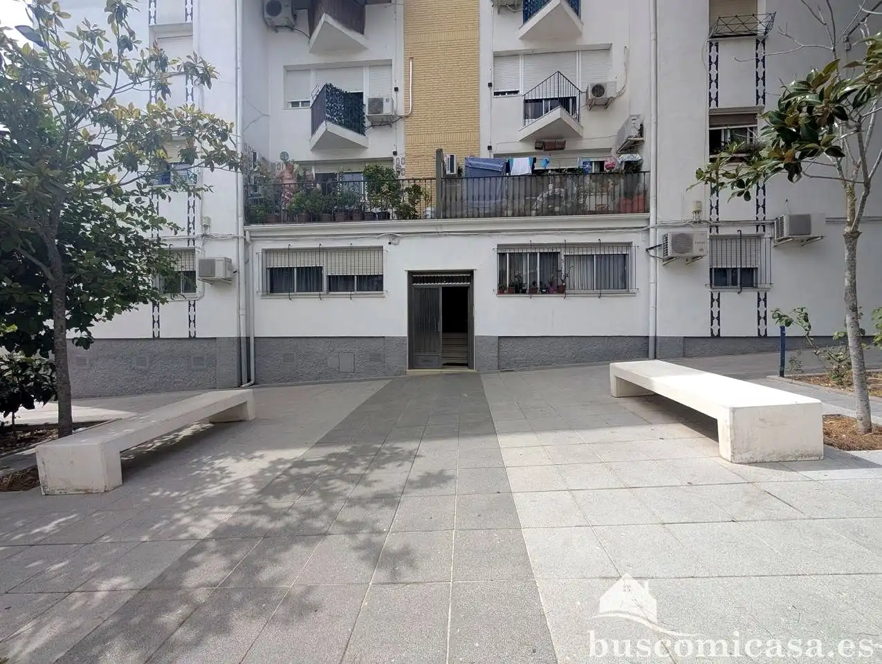 Vista exterior de Pis en venda en Linares amb Aire condicionat i Balcó