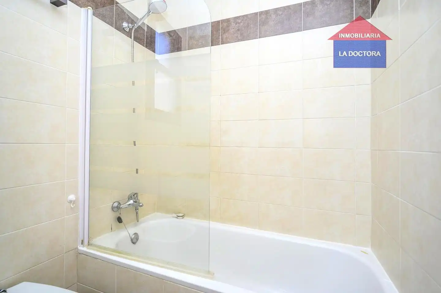 Baño de Ático de alquiler en Navalcarnero con Aire acondicionado, Calefacción y Terraza