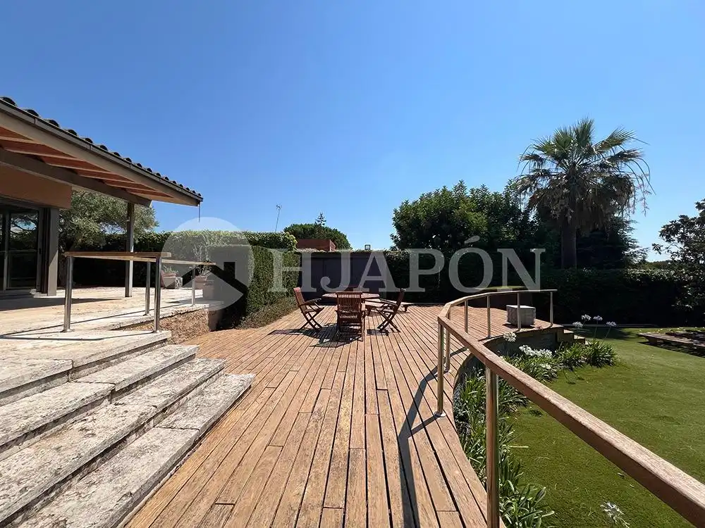 Terraza de Casa o chalet en venta en Alella con Aire acondicionado, Calefacción y Jardín privado