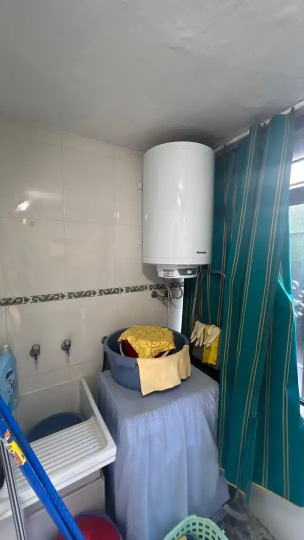 Bany de Planta baixa en venda en Córdoba amb Aire condicionat i Jardí privat