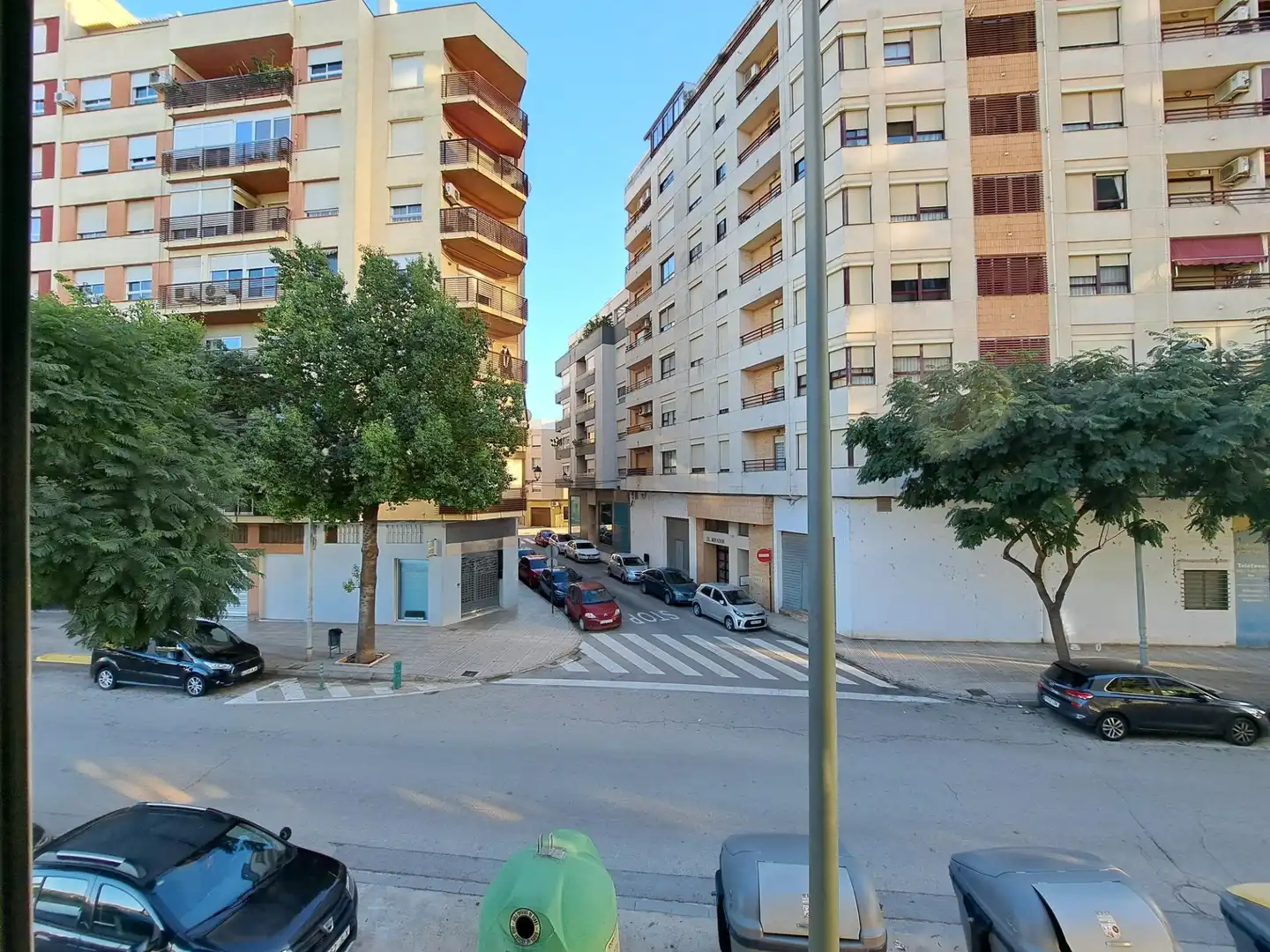 Vista exterior de Oficina en venda en Alzira