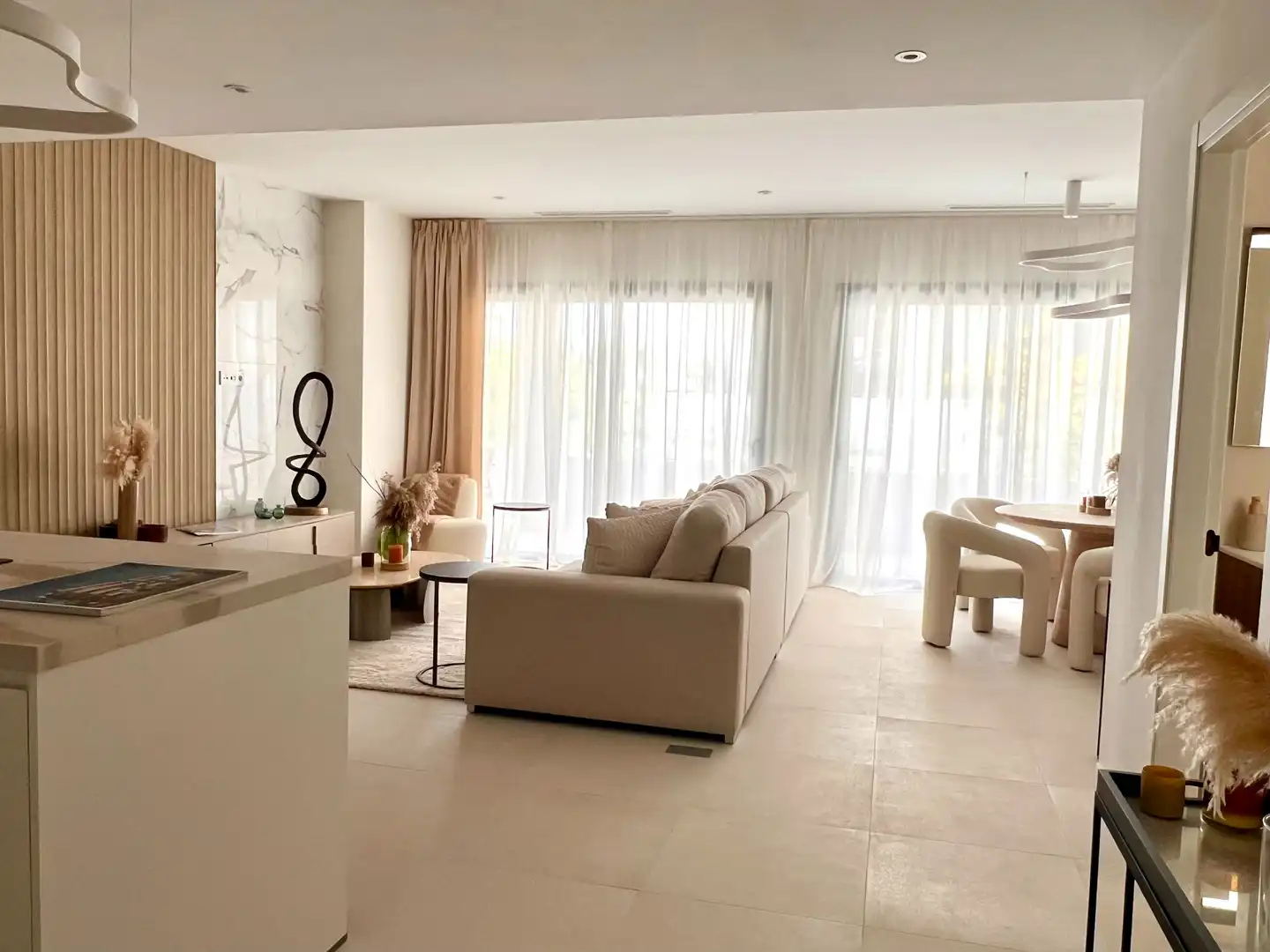 Sala de estar de Apartamento en venta en Marbella con Aire acondicionado, Terraza y Horno