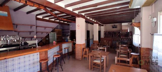 Local comercial en Alquiler en Recoletos, 45 en San Antón