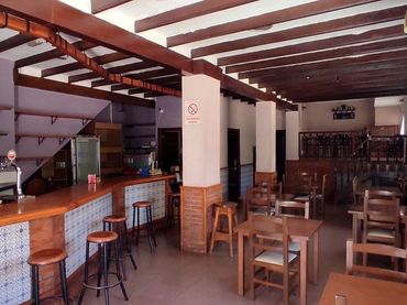 Local comercial de lloguer a Recoletos 45