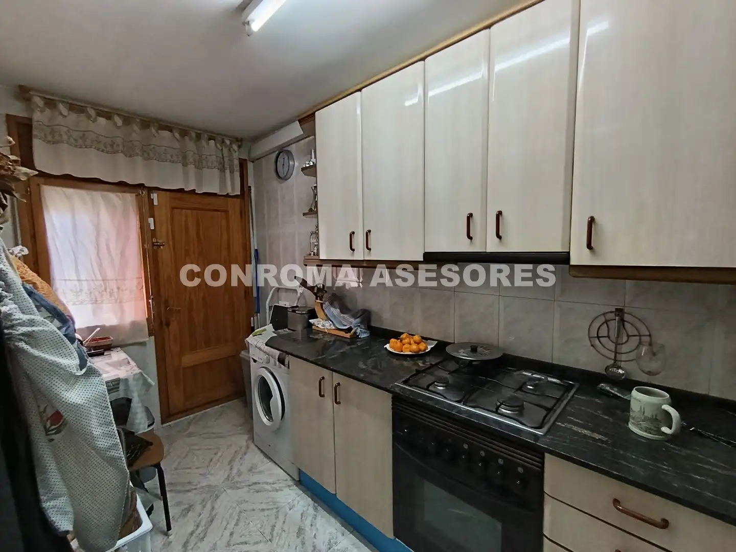 Casa amb terrassa en venda a Montbarbat, imagen 6