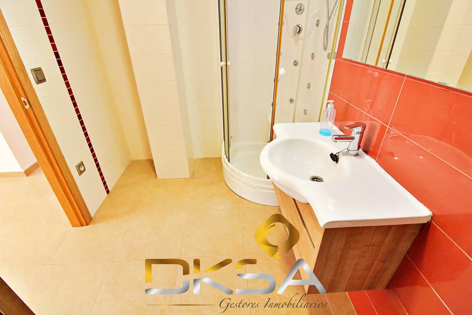 Bathroom of Flat for rent in Vila-real  with Air Conditioner and Heating