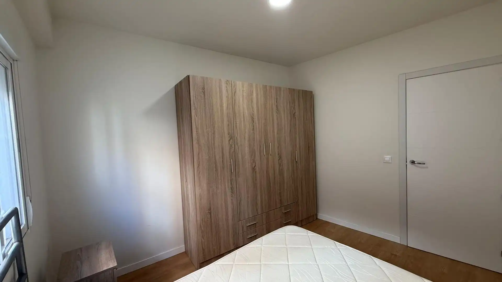 Bedroom of Flat for sale in Sevilla  with Air Conditioner, Terrace and Furnished
