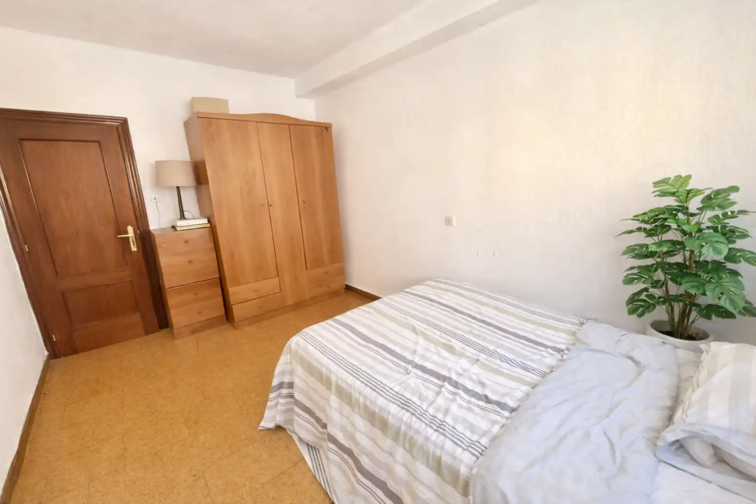 Habitación de Piso en venta en Oviedo  con Calefacción y Parquet